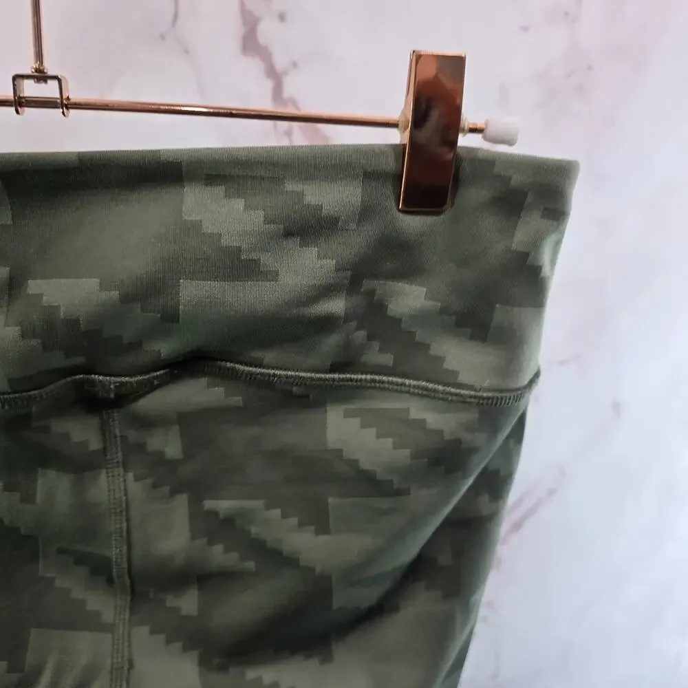 Alo Leggings Womens Small Green Capri Houbdstooth Plaid High Mid Rise Crop